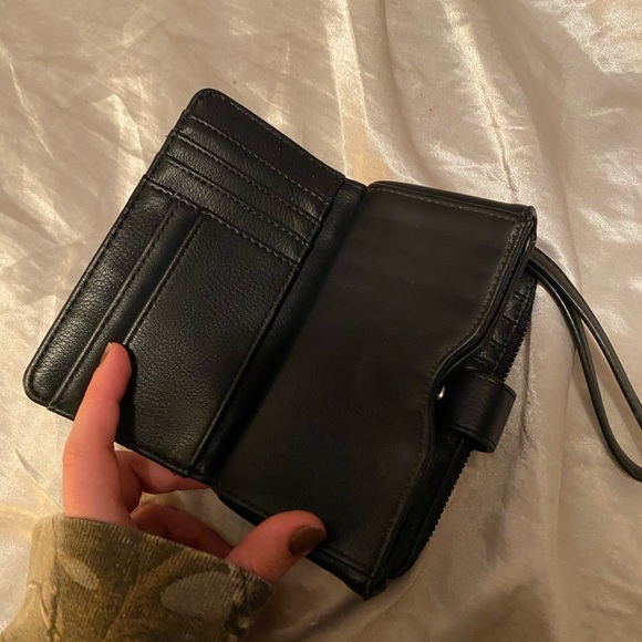 black wild fable wristlet with phone pocket - Picture 5 of 7